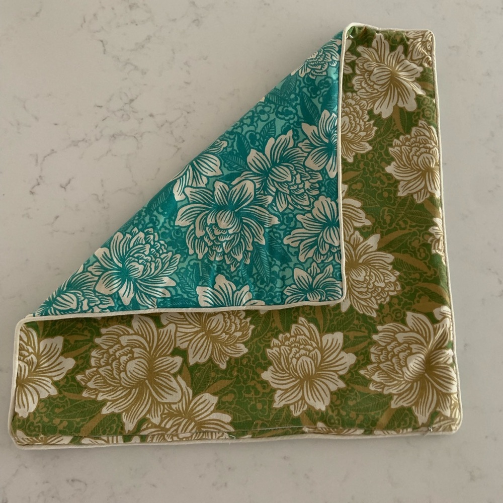 Cynthia Rowley 20 x 20 ish pillow cover